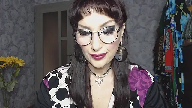 Aziza1 online show from 5, 4, 2026