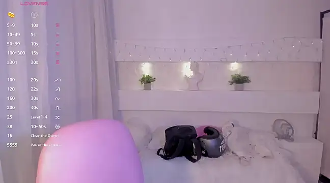 Snapshot of AshleyRoys chatting on 29, 12, 2024 AshleyRoys online show from 29, 12, 2024