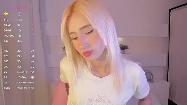 Snapshot of AshleyRoys chatting on 17, 1, 2025 AshleyRoys online show from 17, 1, 2025