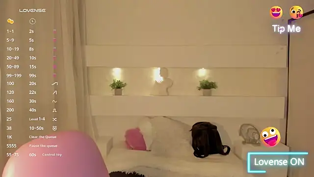 Snapshot of AshleyRoys chatting on 30, 1, 2025 AshleyRoys online show from 30, 1, 2025