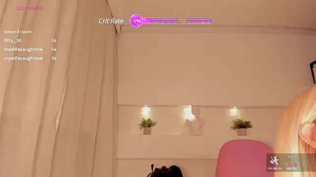 Snapshot of AshleyRoys chatting on 14, 2, 2025 AshleyRoys online show from 14, 2, 2025