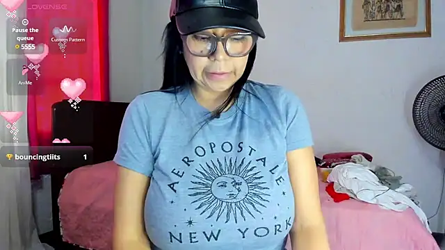 Silver Lovee online show from 16, 1, 2025