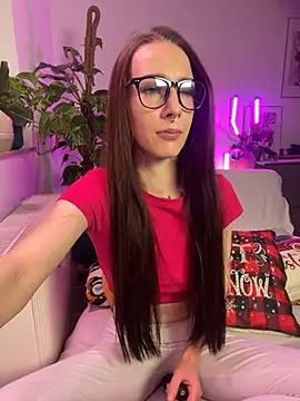 Trixie-Tainted online show from 2, 1, 2025