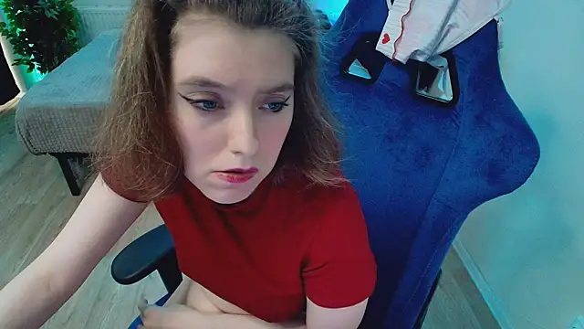 Snapshot of CranberryHot chatting on 4, 5, 2026 CranberryHot online show from 4, 5, 2026