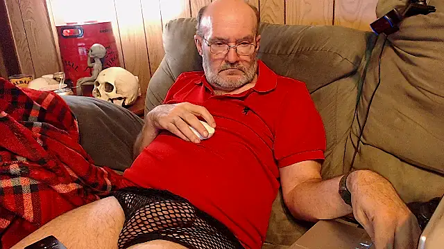 Snapshot of snickers1 chatting on 31, 10, 2025 snickers1 online show from 31, 10, 2025