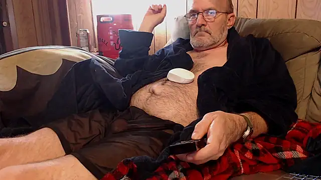 Snapshot of snickers1 chatting on 5, 12, 2025 snickers1 online show from 5, 12, 2025