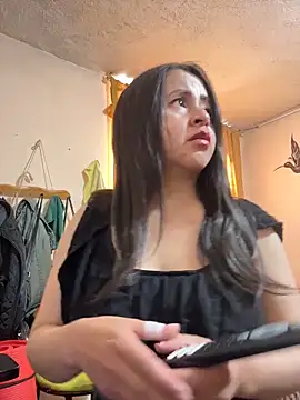 latinfemale online show from 19, 5, 2026