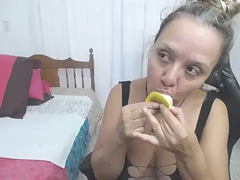 yeslluisa online show from 29, 3, 2026