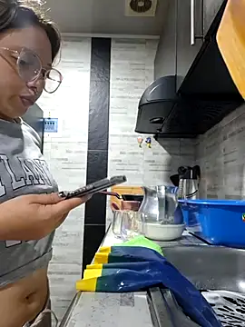 linda-schmidt online show from 23, 12, 2024