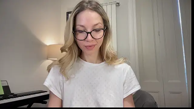 Snapshot of Cutensadistic chatting on 28, 2, 2025 Cutensadistic online show from 28, 2, 2025