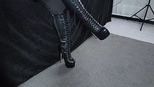  Jade 16 online show from 11, 2, 2026