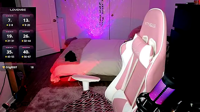 Snapshot of queenxlexy chatting on 20, 1, 2025 queenxlexy online show from 20, 1, 2025