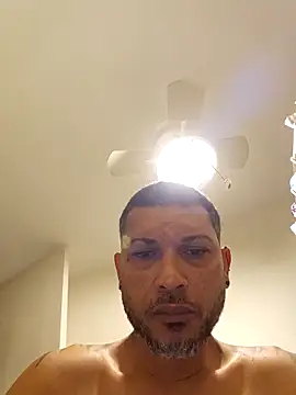 Snapshot of tropikboy chatting on 12, 2, 2026 tropikboy online show from 12, 2, 2026