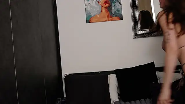 Ashley Ross  online show from 20, 2, 2025