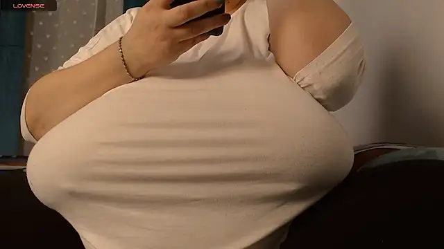 SenzualHotM online show from 18, 2, 2025