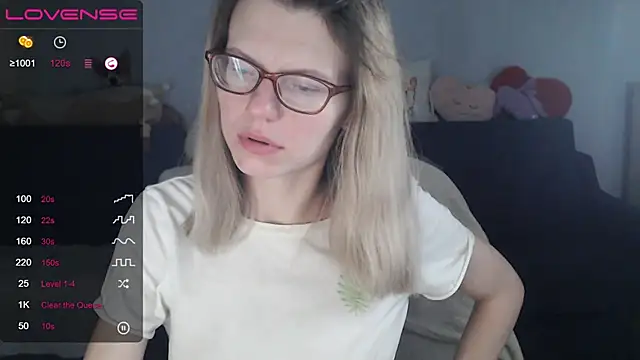 Snapshot of night_is_dark chatting on 20, 2, 2025 night is dark online show from 20, 2, 2025