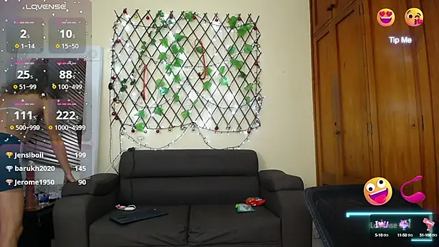 NicoleSantana online show from 8, 2, 2025