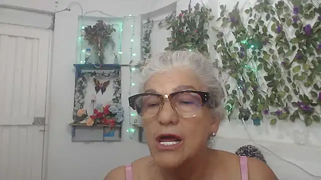 FunnyGrandma online show from 13, 12, 2024
