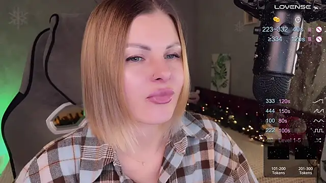 Snapshot of Your_Sweet_Lilu chatting on 20, 12, 2024 Your Sweet Lilu online show from 20, 12, 2024