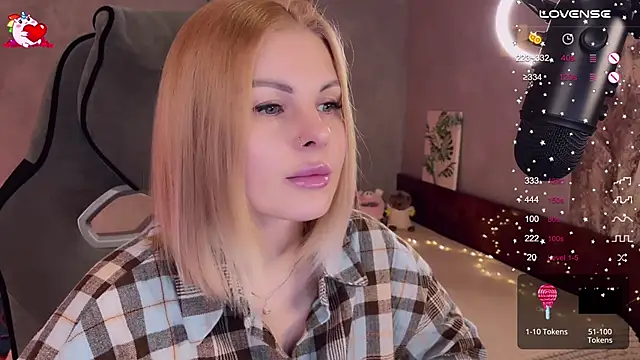 Snapshot of Your_Sweet_Lilu chatting on 22, 3, 2025 Your Sweet Lilu online show from 22, 3, 2025