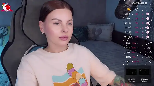 Snapshot of Your_Sweet_Lilu chatting on 29, 10, 2025 Your Sweet Lilu online show from 29, 10, 2025