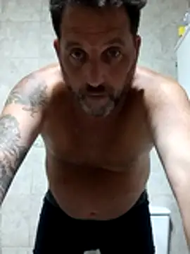 Snapshot of Reload_033 chatting on 5, 3, 2026 Reload 033 online show from 5, 3, 2026