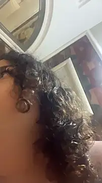 Snapshot of valentinny chatting on 24, 11, 2025 valentinny online show from 24, 11, 2025