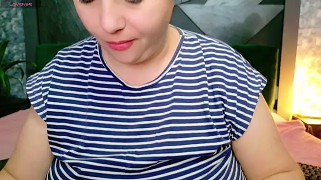 Snapshot of AleshaArabian chatting on 3, 1, 2025 AleshaArabian online show from 3, 1, 2025
