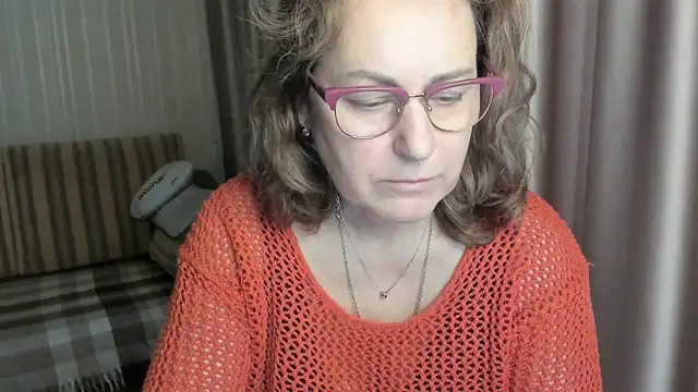 lauraoven online show from 11, 1, 2025