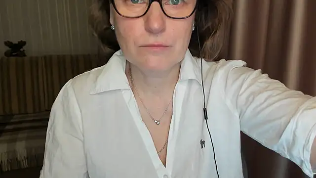 lauraoven online show from 6, 3, 2025