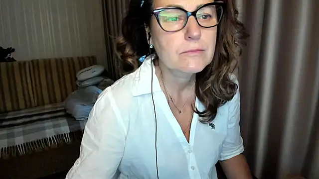 lauraoven online show from 21, 11, 2025