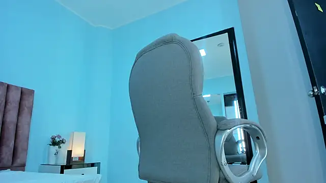 tati saldarriaga online show from 26, 11, 2025