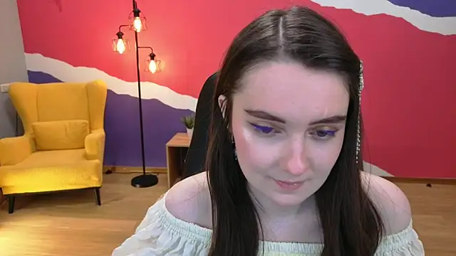 Snapshot of CloudGrace chatting on 4, 2, 2026 CloudGrace online show from 4, 2, 2026