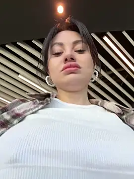 Wet  Bunny online show from 3, 4, 2026