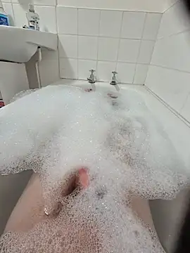 Snapshot of Deebo2212 chatting on 18, 2, 2026 Deebo2212 online show from 18, 2, 2026