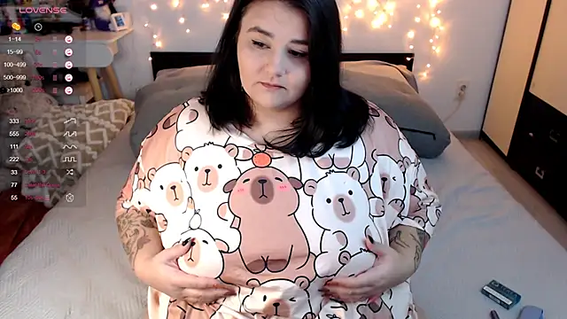 naughtykiss online show from 6, 10, 2025