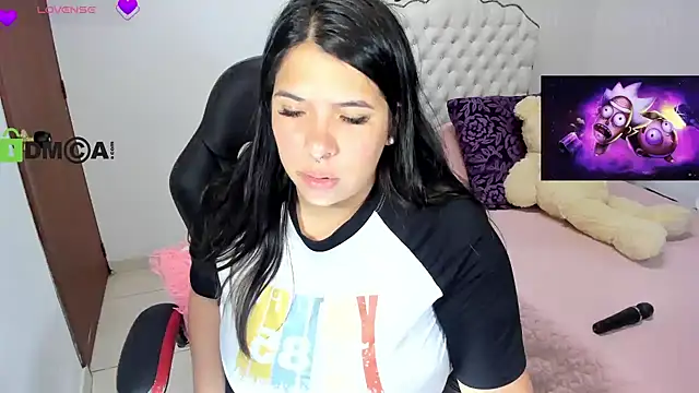 Karlathompson online show from 30, 1, 2025