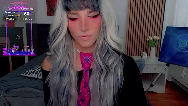 Snapshot of HelenSpellman chatting on 19, 7, 2026 HelenSpellman online show from 19, 7, 2026