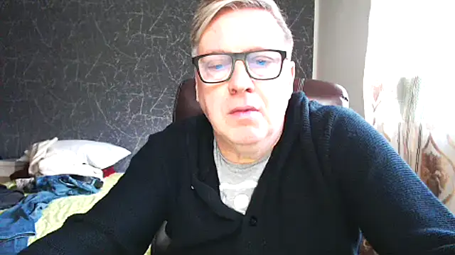 Snapshot of RobertStripX chatting on 7, 2, 2025 RobertStripX online show from 7, 2, 2025