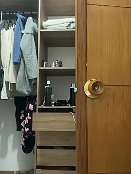 moniquerainx online show from 22, 3, 2026