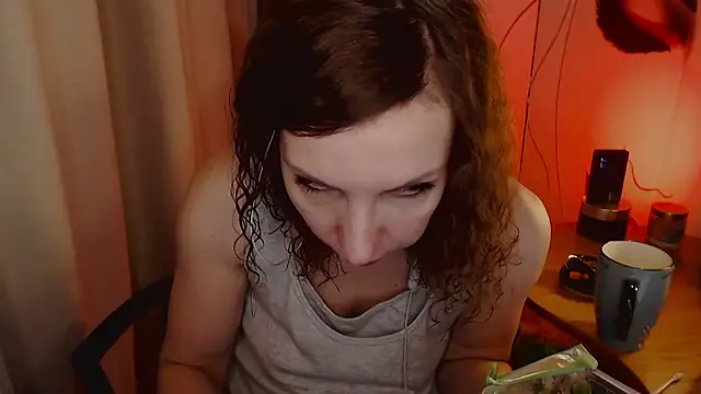 JohansonKatie online show from 30, 1, 2025