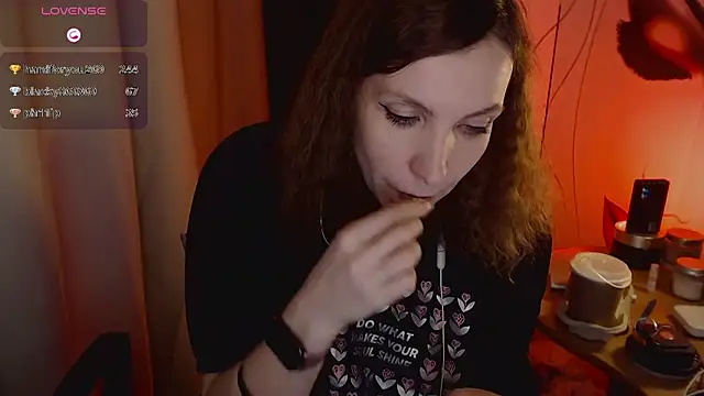 JohansonKatie online show from 11, 2, 2025