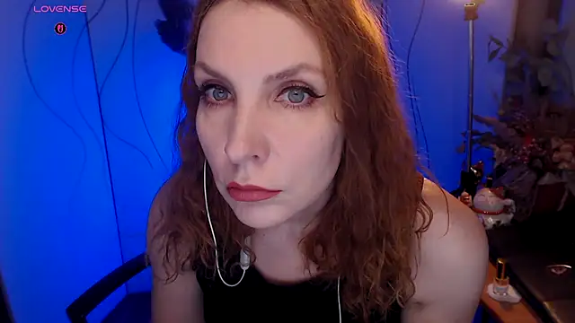 JohansonKatie online show from 26, 11, 2025