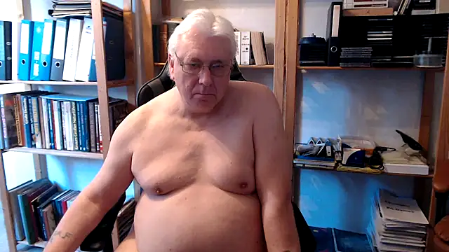 Snapshot of SchwanzhureXXL chatting on 1, 4, 2026 SchwanzhureXXL online show from 1, 4, 2026