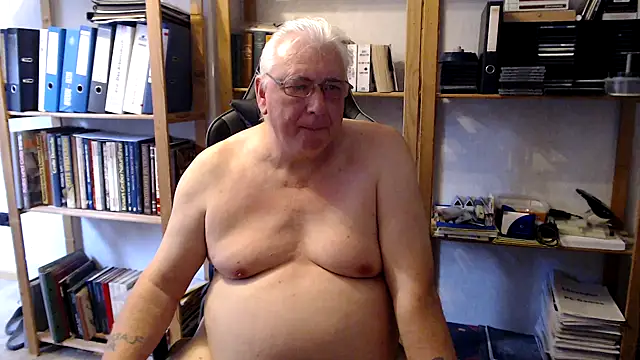 Snapshot of SchwanzhureXXL chatting on 12, 6, 2026 SchwanzhureXXL online show from 12, 6, 2026