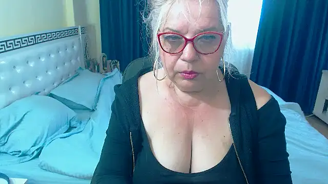SonyaHotMilf online show from 14, 5, 2026