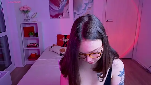 Snapshot of MilenaSaint chatting on 20, 10, 2025 MilenaSaint online show from 20, 10, 2025