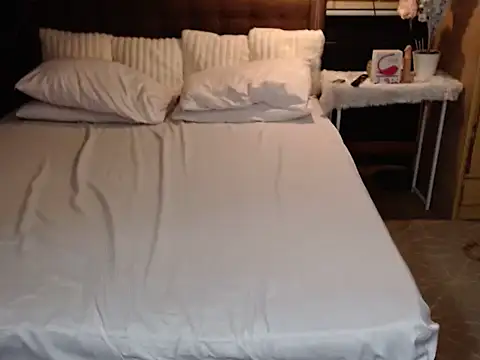 xheavenlytrans online show from 4, 12, 2025