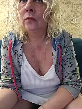 Snapshot of Janahotty chatting on 17, 12, 2025 Janahotty online show from 17, 12, 2025