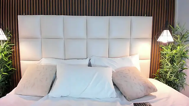 naughty flower18 online show from 8, 10, 2025